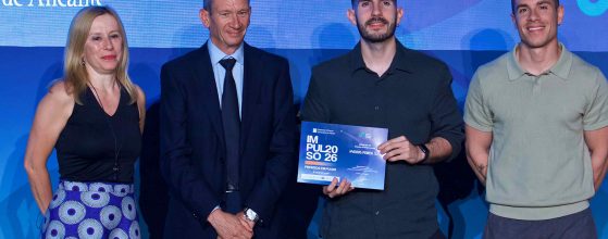 Hydros Power team receiving BIKE-HEI Innovation Award 2026 at Gala Impulso Alicante